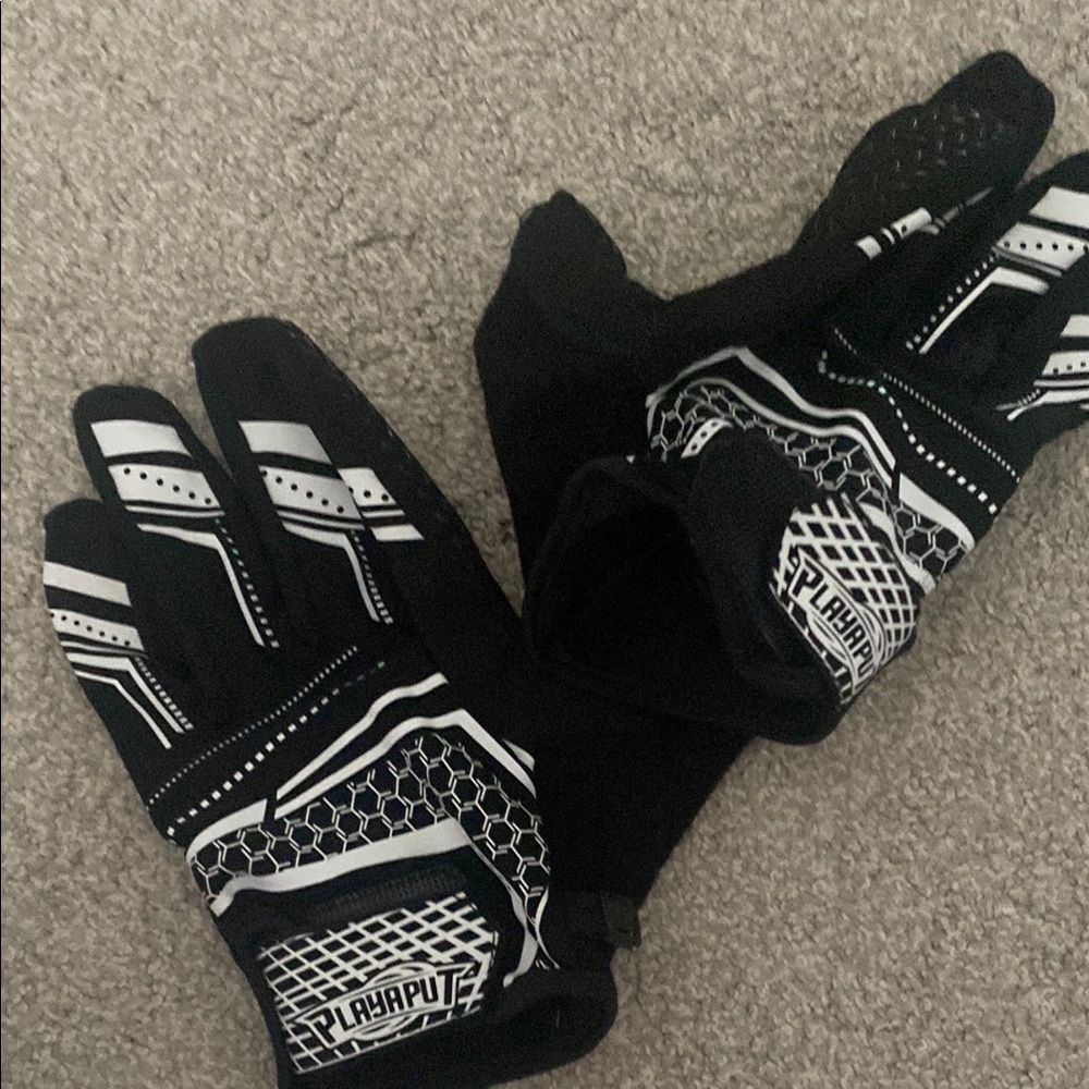 batting softball/baseball gloves brand new never used